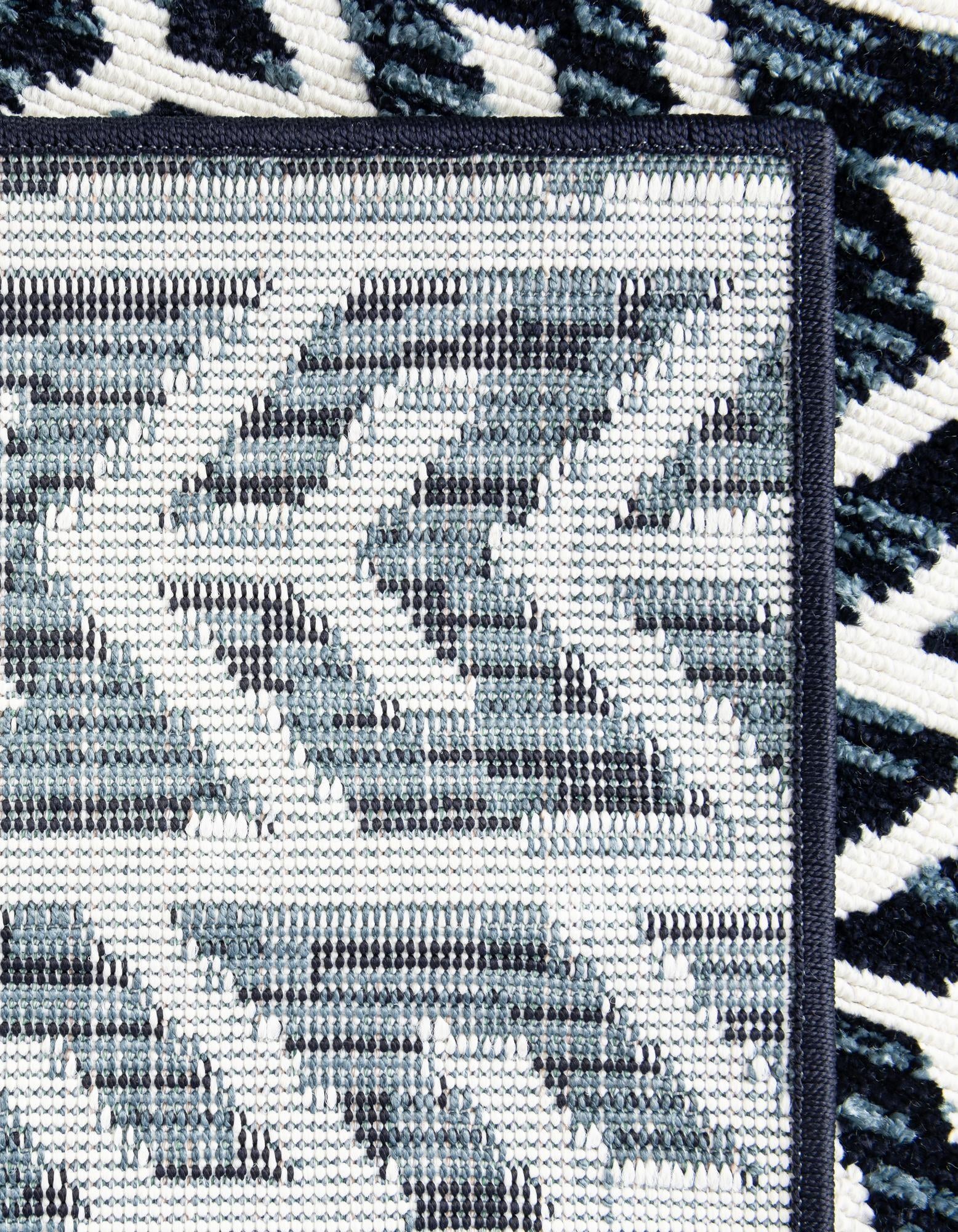 2' 7 x 10' Easy-Clean Sabrina Soto Aston Indoor / Outdoor Runner Rug