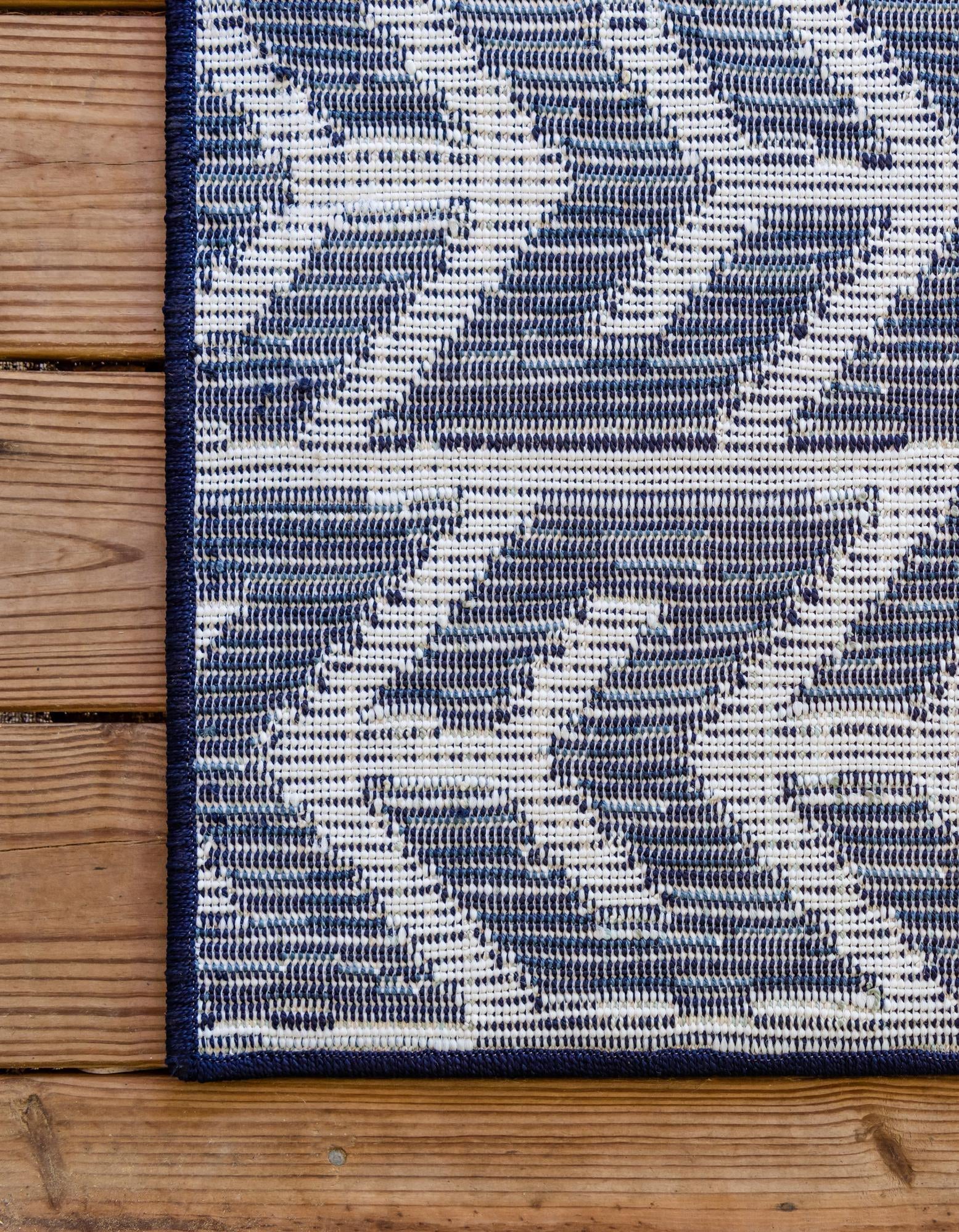 2' 7 x 10' Easy-Clean Sabrina Soto Aston Indoor / Outdoor Runner Rug