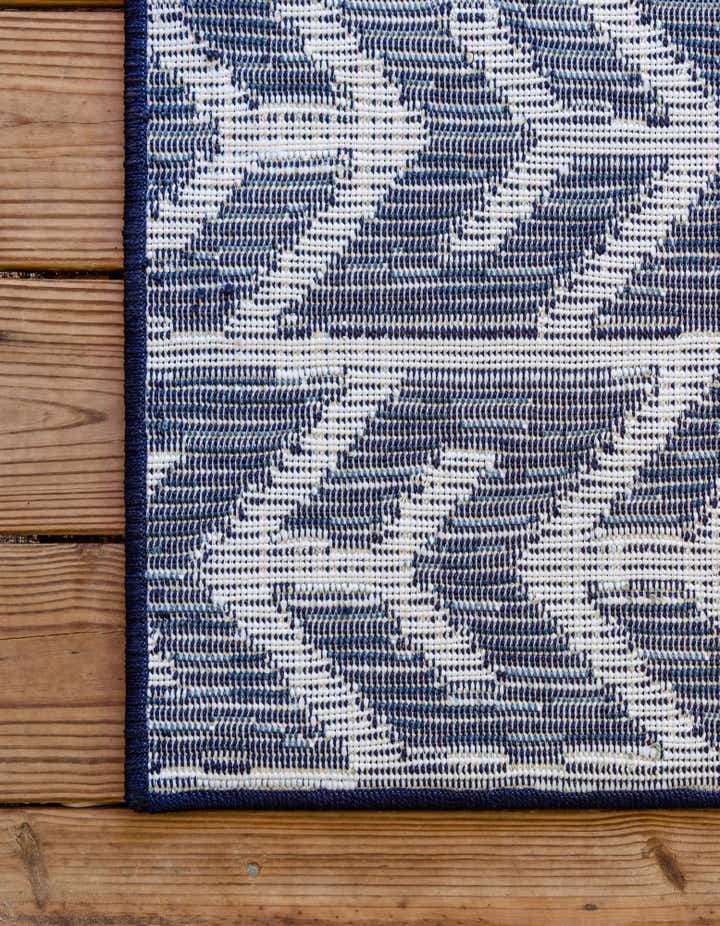 2' 6 x 13' Easy-Clean Sabrina Soto Aston Indoor / Outdoor Runner Rug