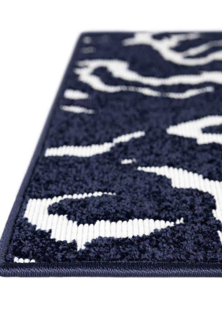 2' 7 x 10' Easy-Clean Sabrina Soto Indoor / Outdoor Runner Rug