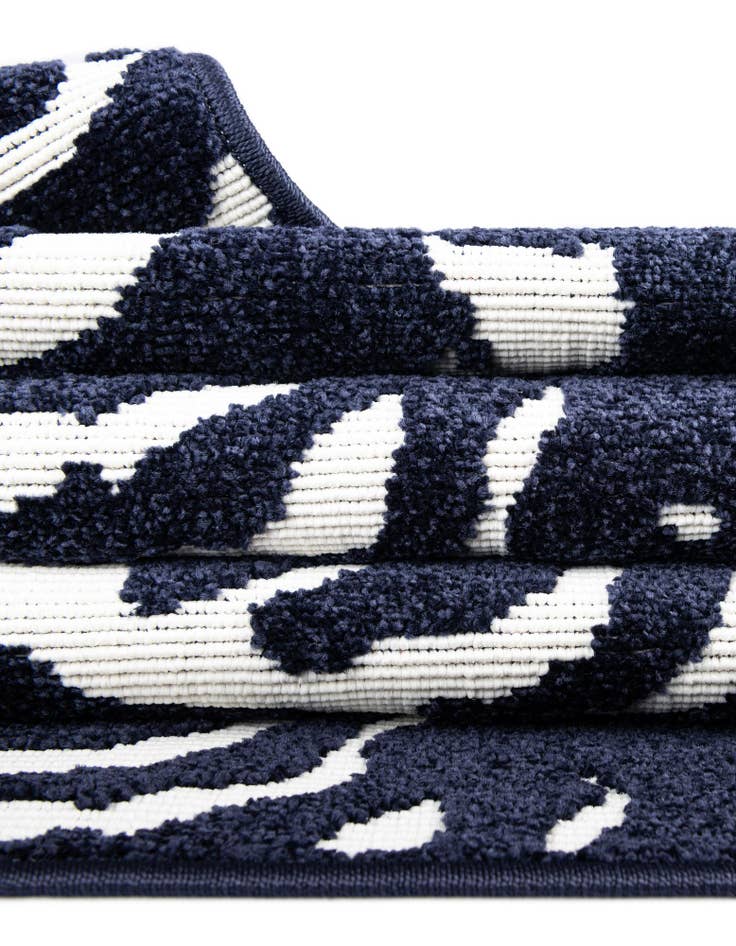 Detail image of 2' 7 x 10' Easy-Clean Sabrina Soto Indoor / Outdoor Runner Rug