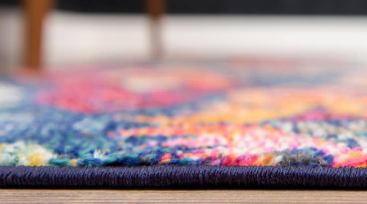 Detail image of 2' 2 x 6' 9 Washable Santa Fe Runner Rug