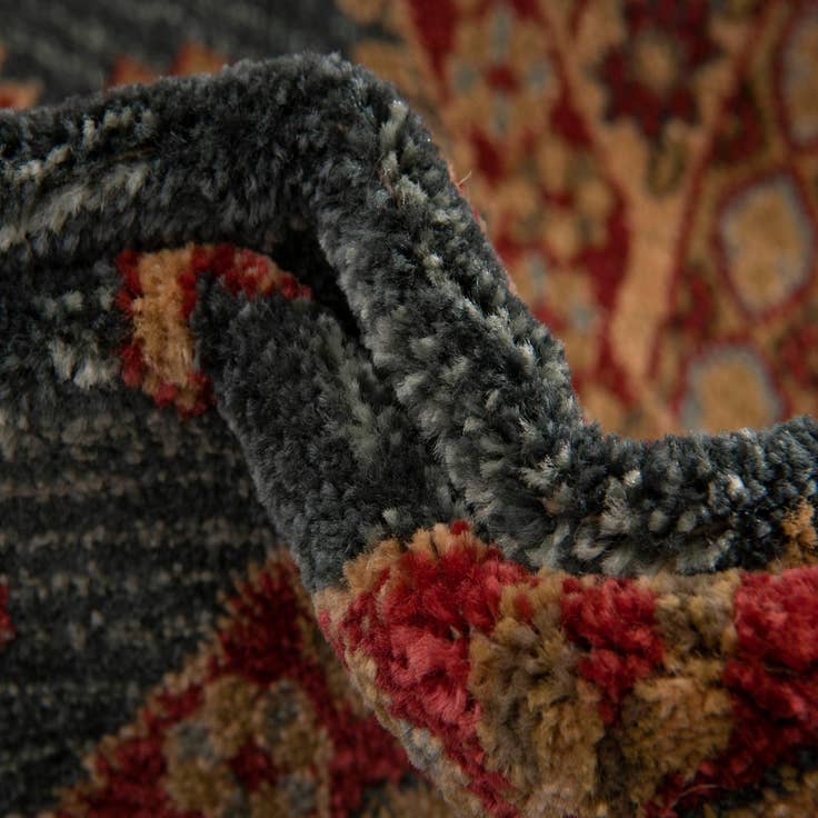 Detail image of 2' 7 x 6' 9 Sara Runner Rug