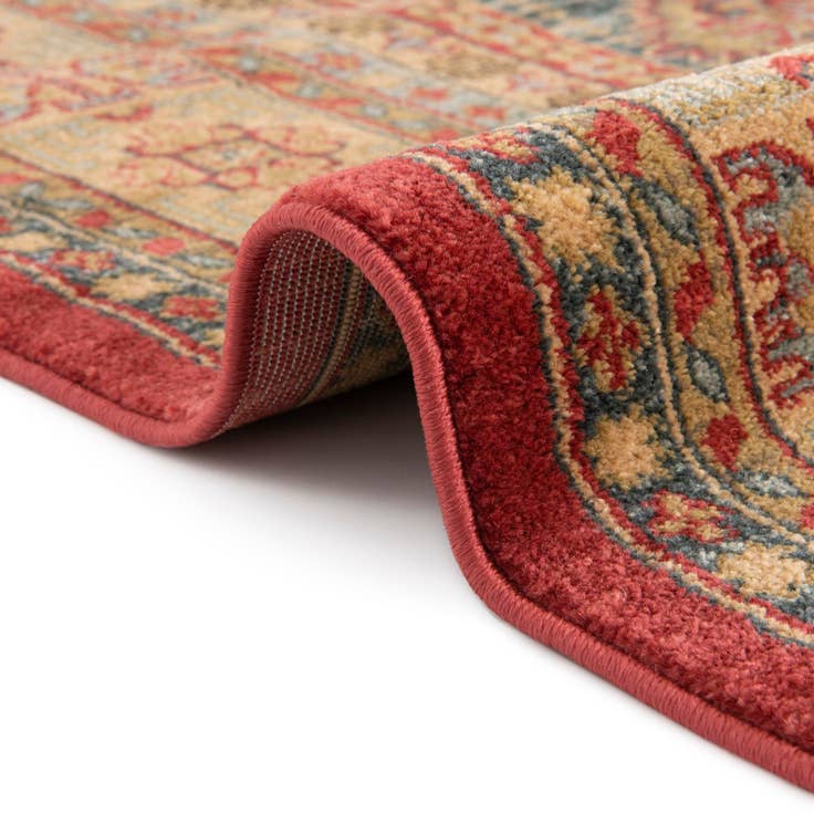 Detail image of 2' 7 x 6' 9 Sara Runner Rug