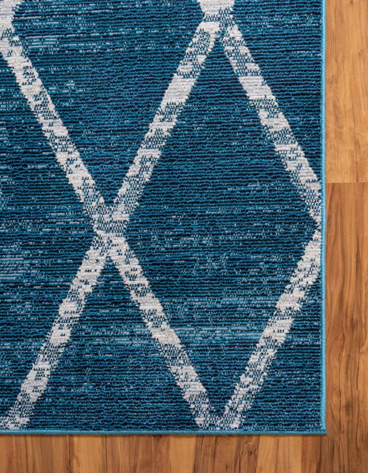 Detail image of 2' 2 x 6' Starlight Runner Rug