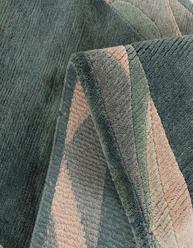 Detail image of 2' 6 x 8'  Hand Knotted Tibet Wool Runner Rug