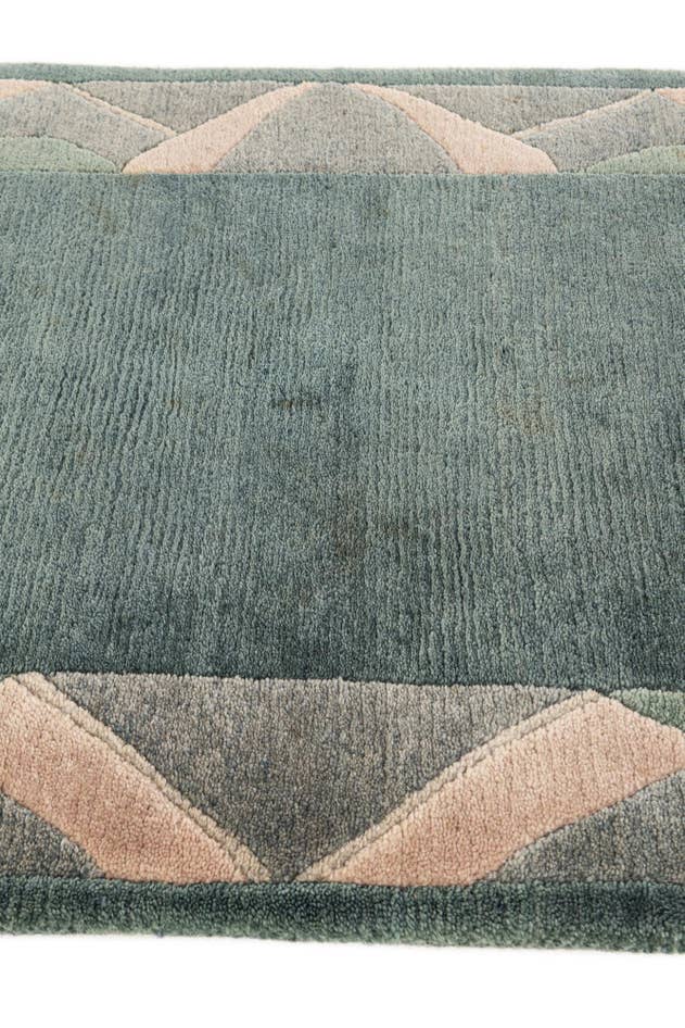 Detail image of 2' 6 x 8' Hand Knotted Tibet Wool Runner Rug
