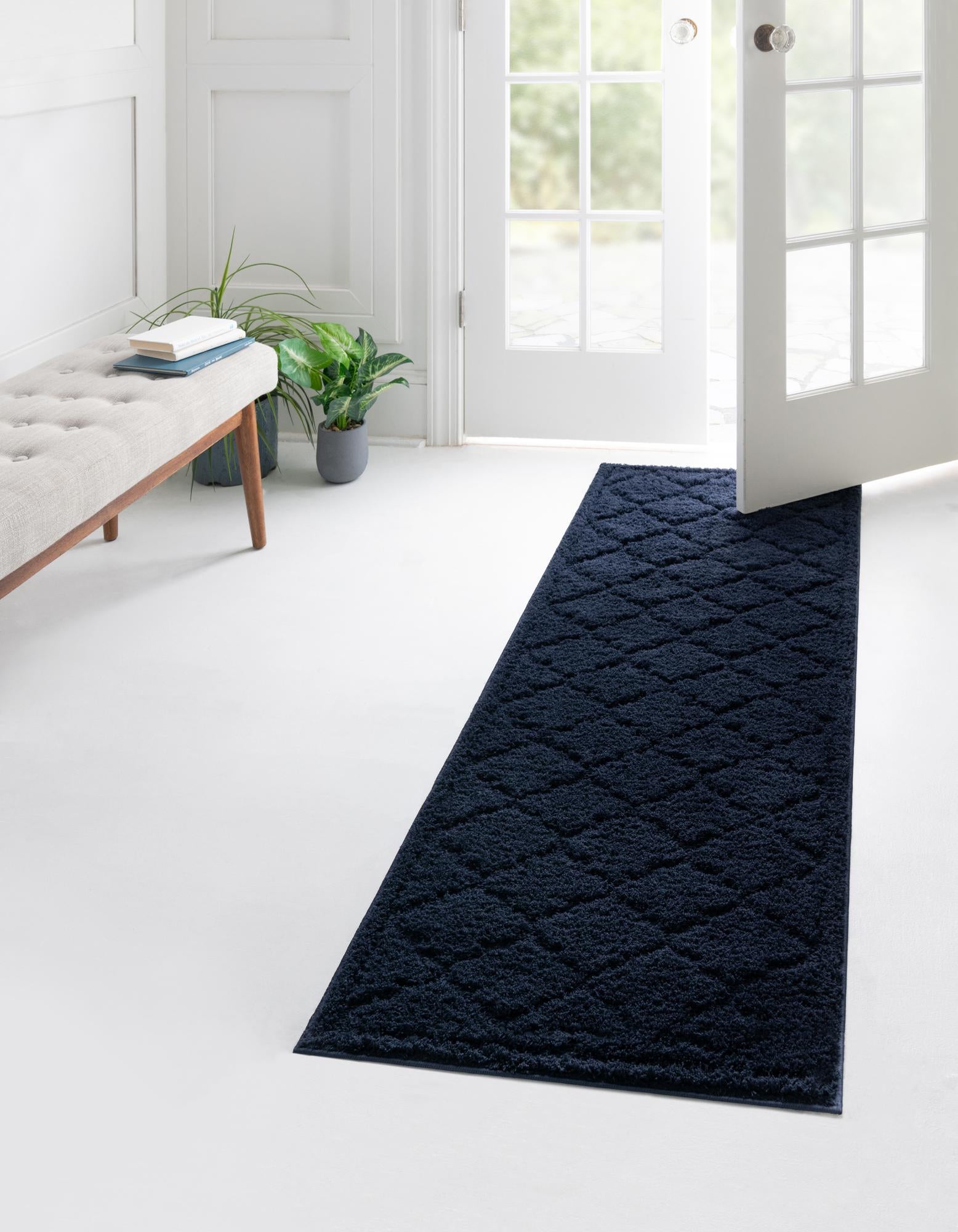 2' x 6' 9 Trellis Shag Runner Rug