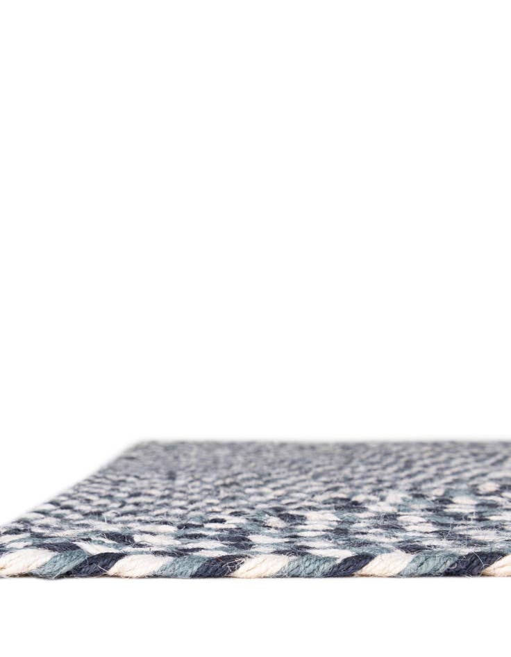 Detail image of 2' 7 x 10'  Hand Tweed Braided Jute Runner Rug