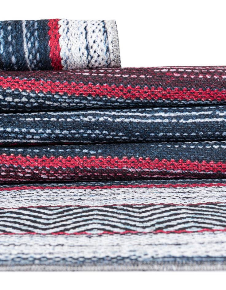 Detail image of 2' x 5' Washable Yara Runner Rug