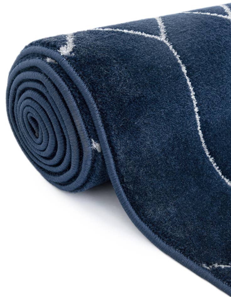 Detail image of 4' x 6'  Marilyn Monroe&trade; Glam Trellis Oval Rug