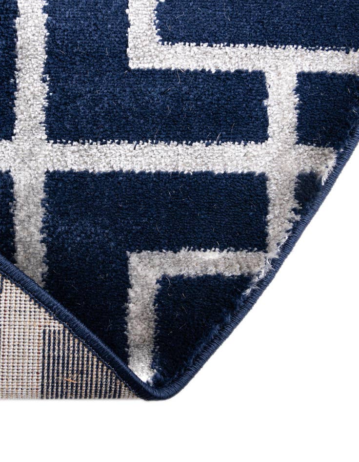 Detail image of 5' 3 x 8' Marilyn Monroe™ Glam Deco Oval Rug