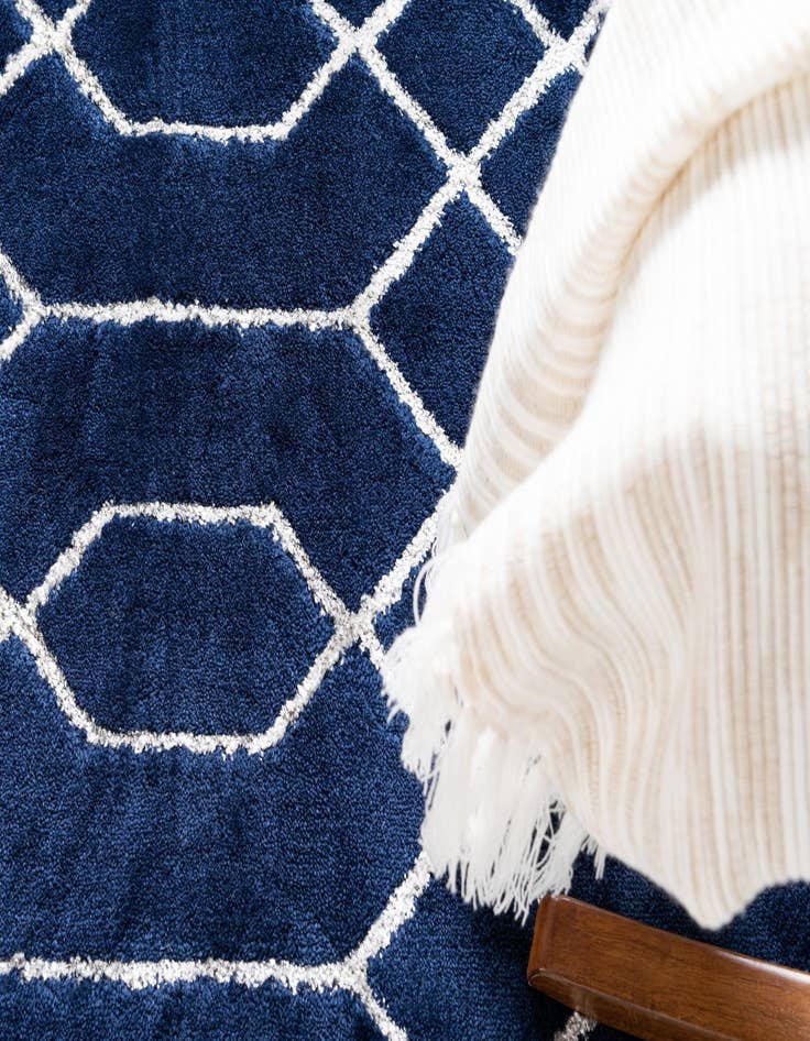 Detail image of 10' x 14'  Marilyn Monroe&trade; Glam Trellis Rug