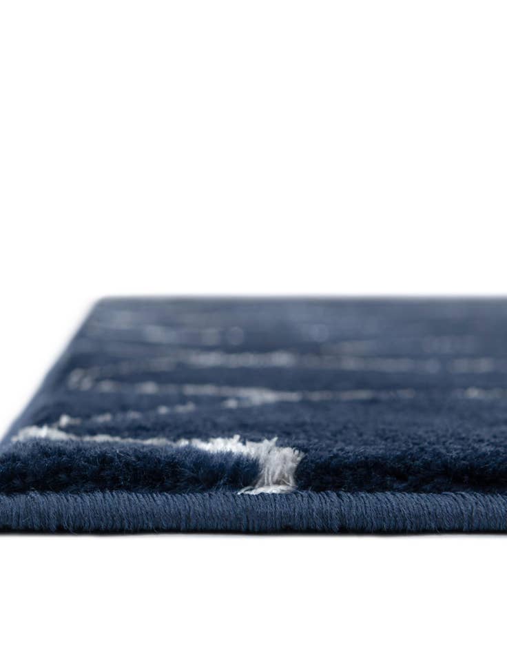 Detail image of 7' 10 x 7' 10  Marilyn Monroe&trade; Glam Trellis Square Rug