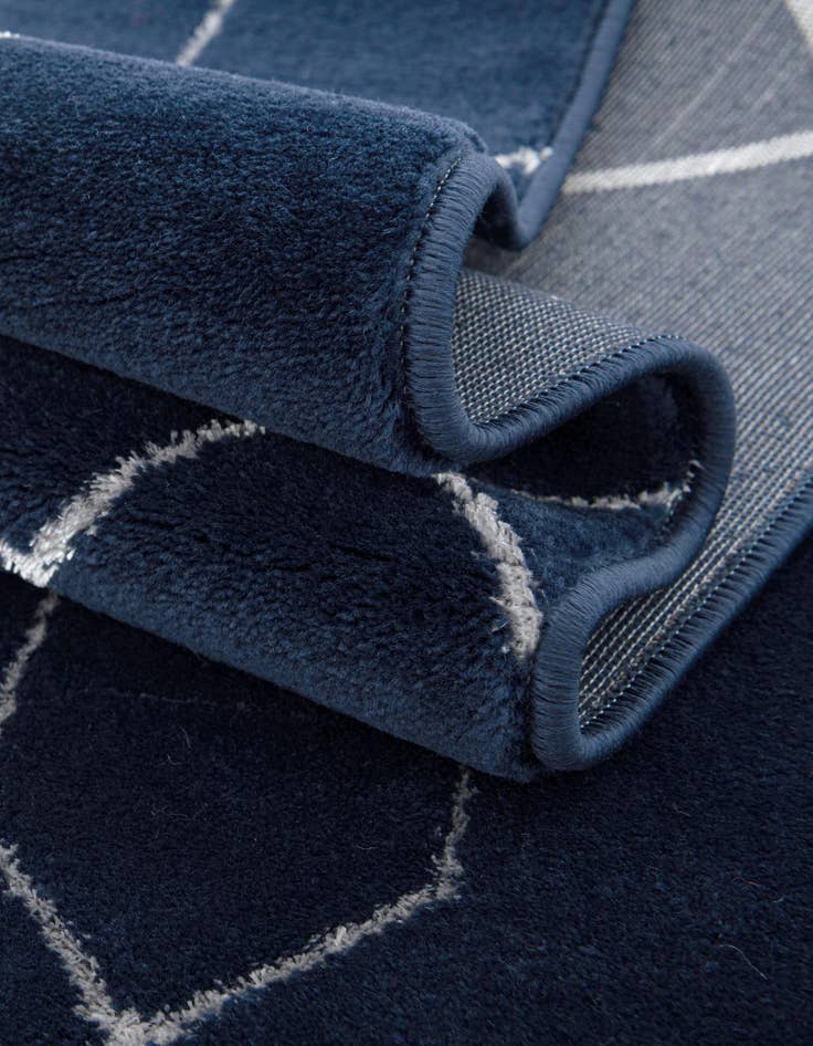 Detail image of 7' 10 x 7' 10  Marilyn Monroe&trade; Glam Trellis Square Rug