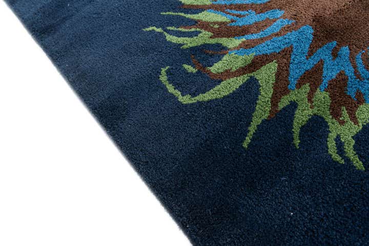 7' 7 x 7' 7 Agra Square Rug