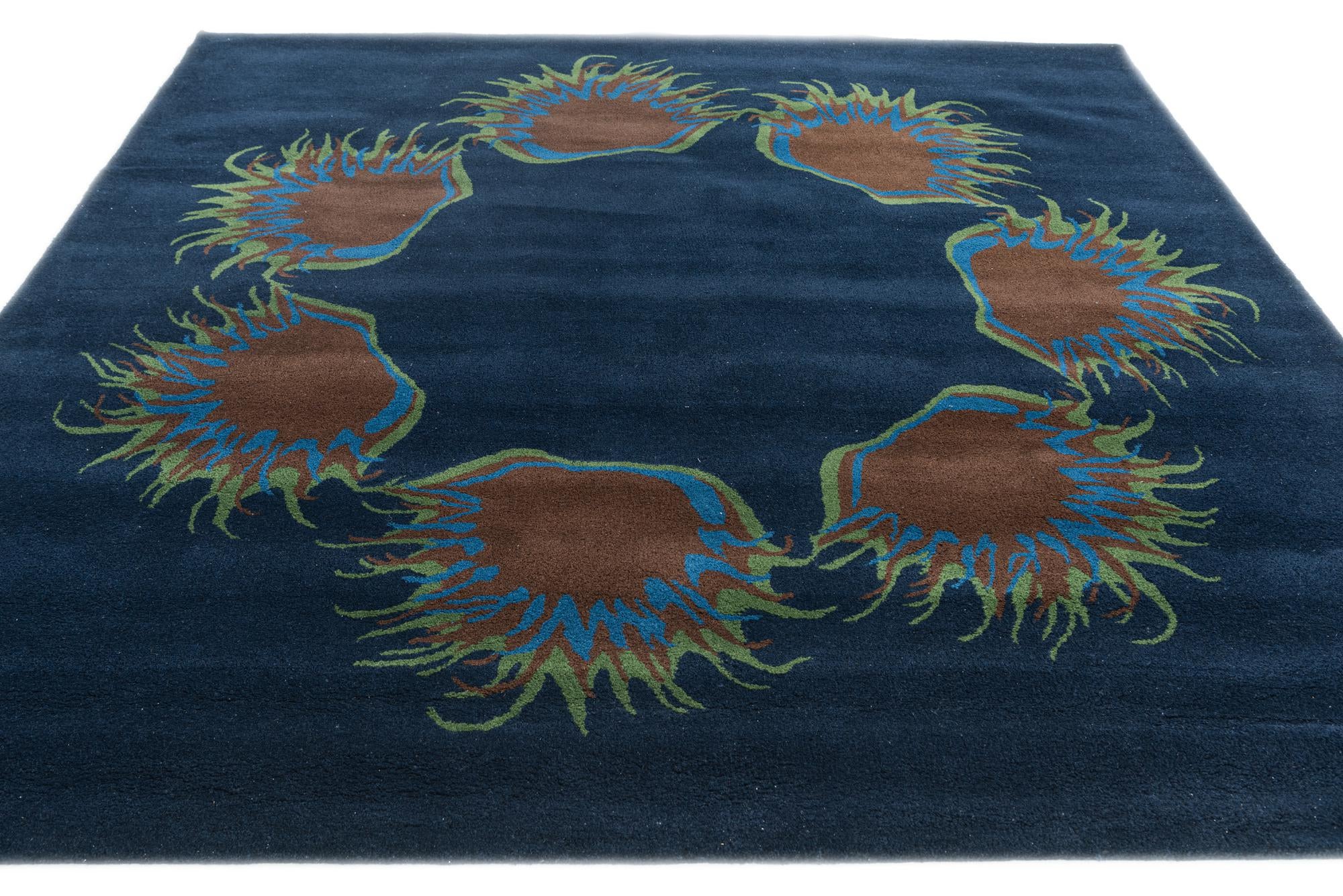 7' 6 x 7' 7 Agra Square Rug