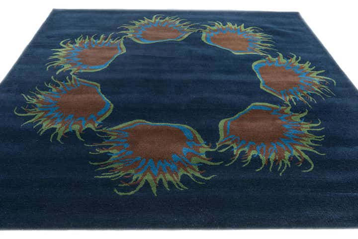 7' 6 x 7' 7 Agra Square Rug