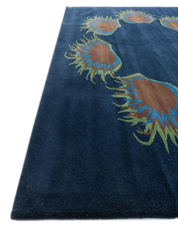 Detail image of 7' 6 x 7' 7 Agra Square Rug