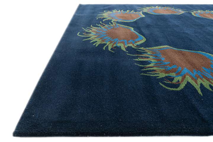 7' 6 x 7' 7 Agra Square Rug