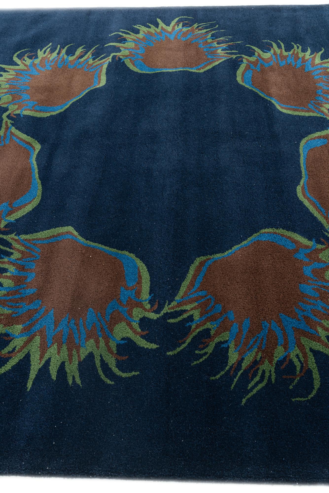 7' 6 x 7' 7 Agra Square Rug