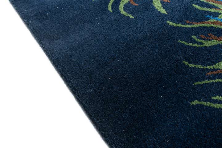 7' 6 x 7' 7 Agra Square Rug