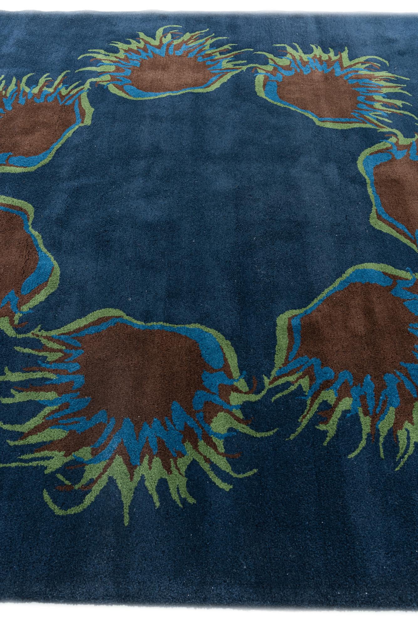 7' 6 x 7' 7 Agra Square Rug