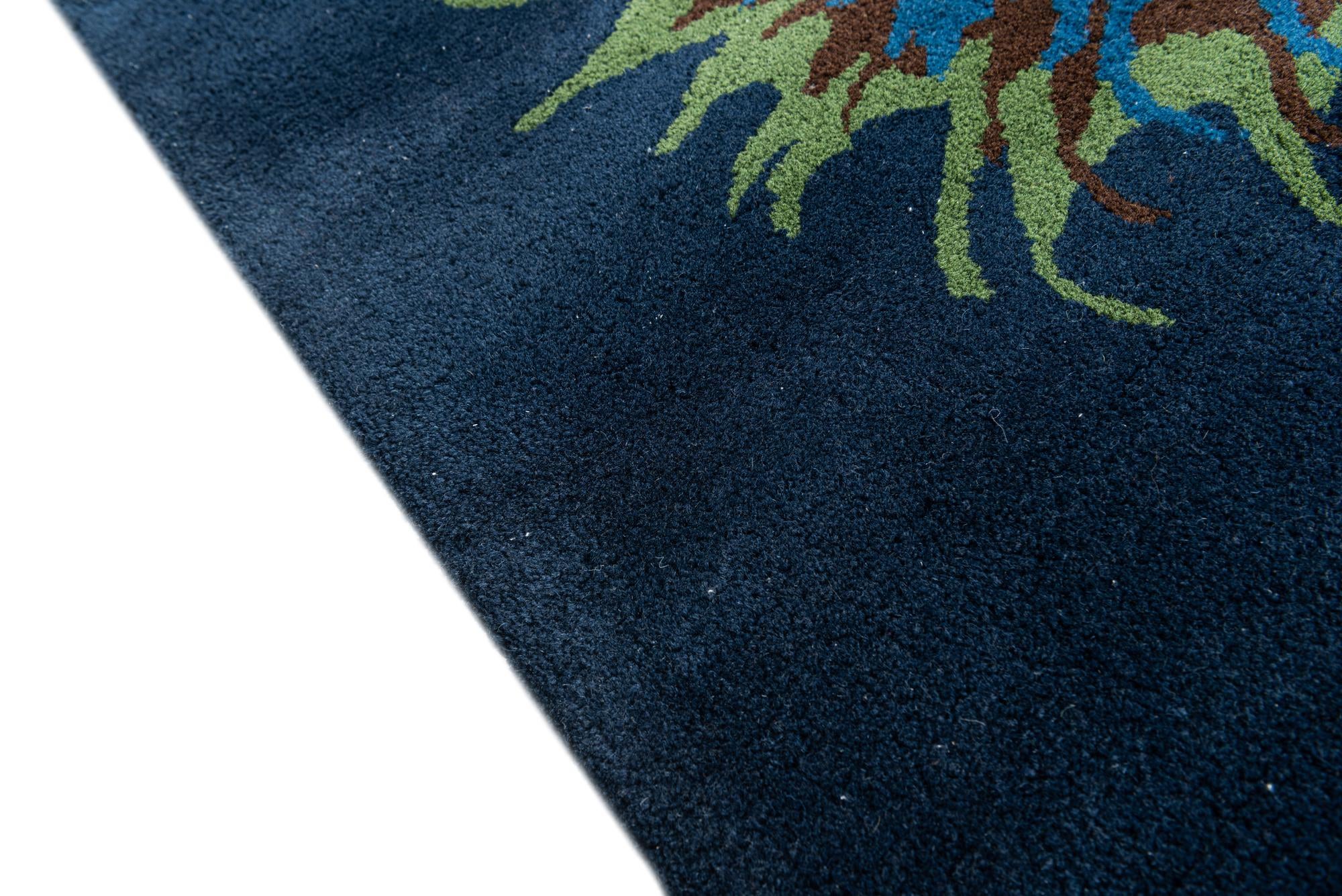 7' 6 x 7' 7 Agra Square Rug