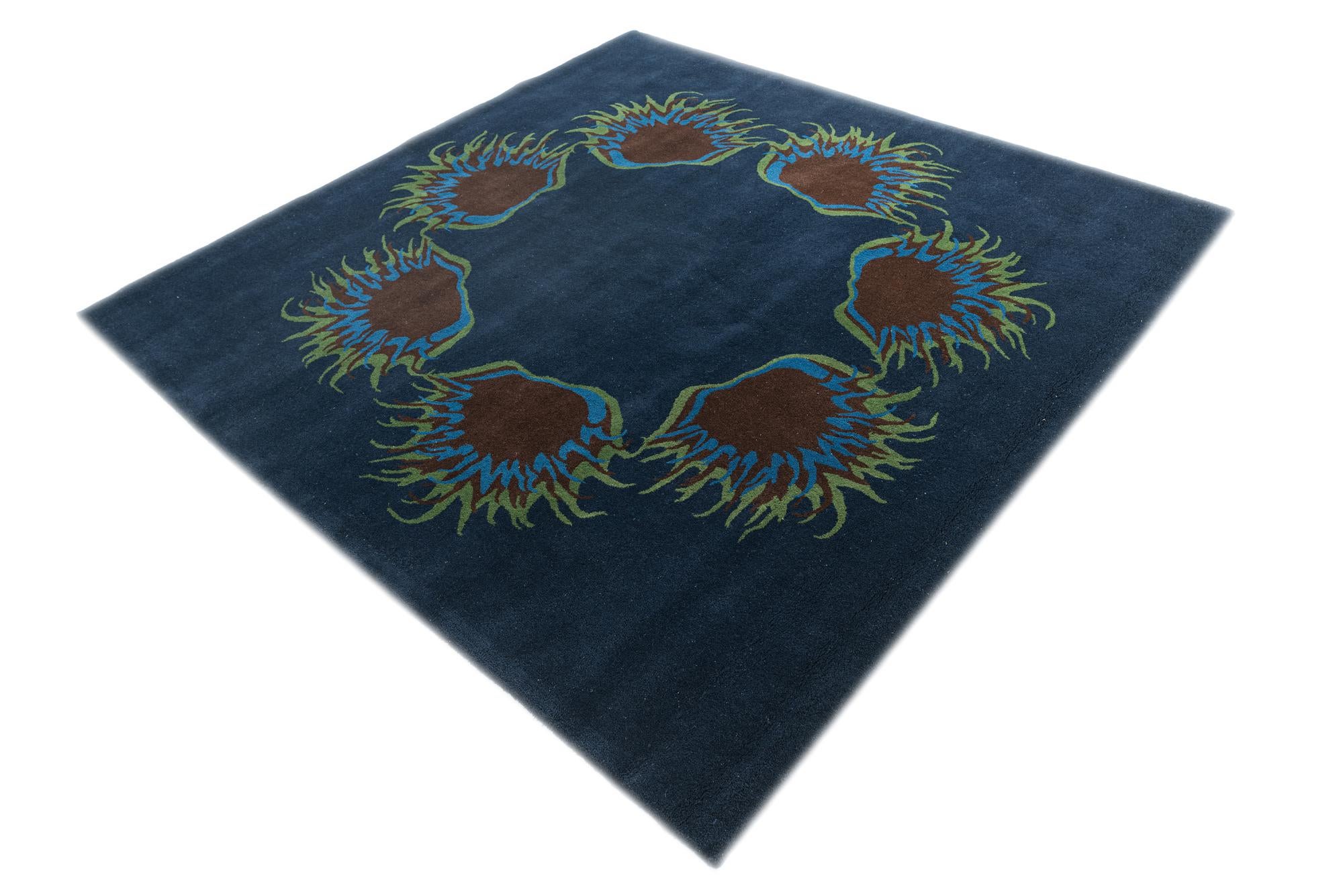 7' 6 x 7' 7 Agra Square Rug