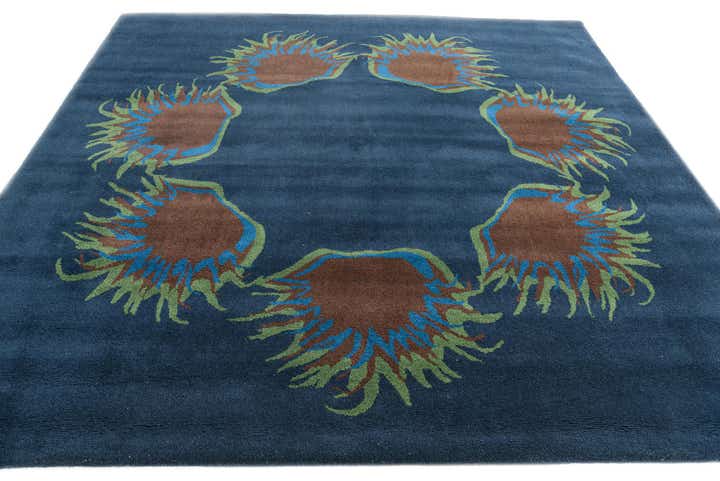 7' 6 x 7' 7 Agra Square Rug