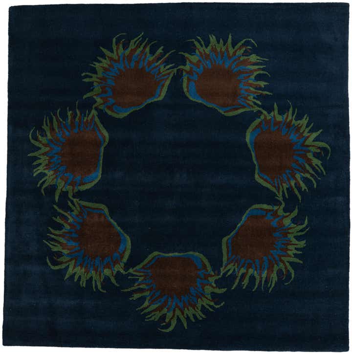7' 6 x 7' 7 Agra Square Rug