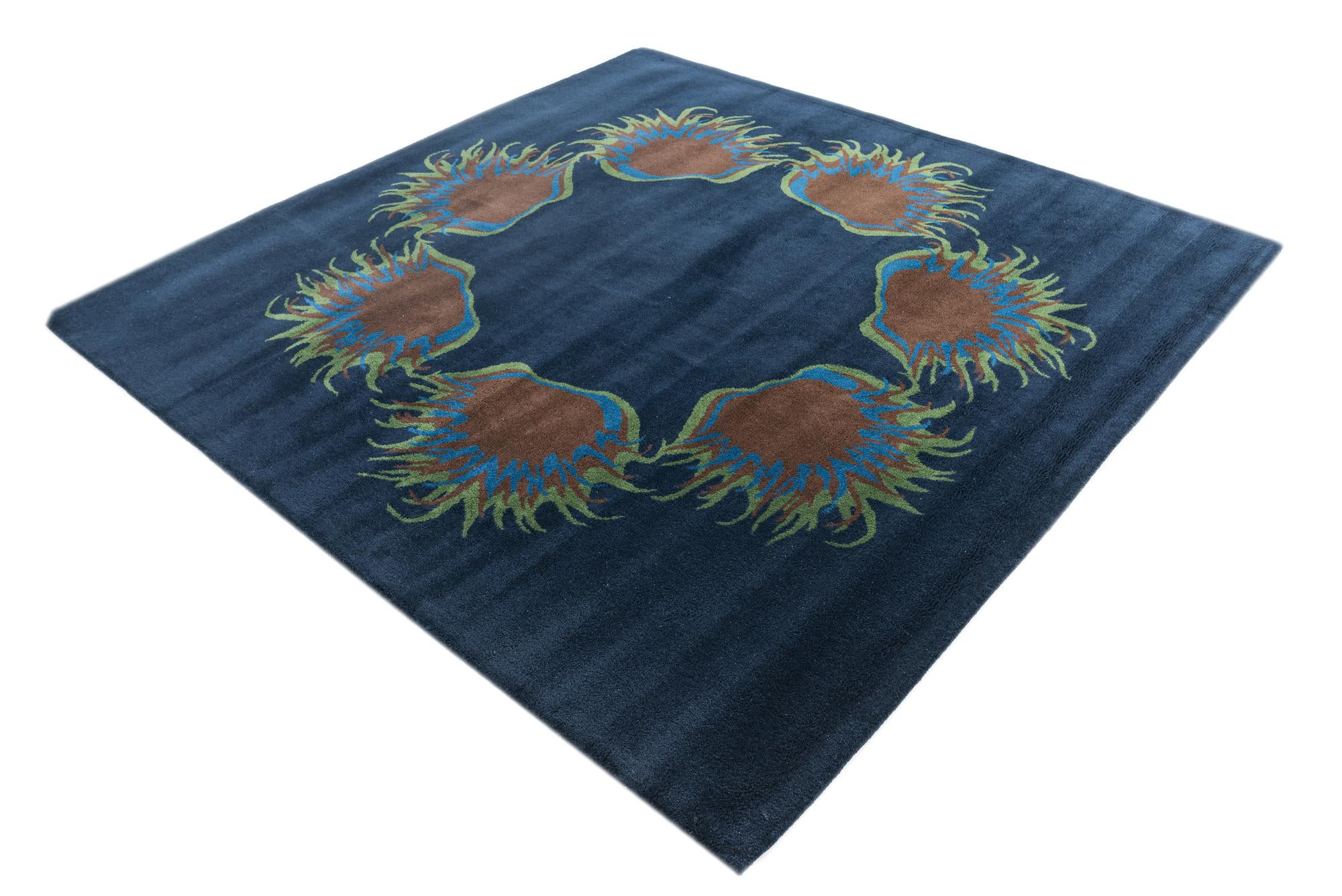 7' 6 x 7' 7 Agra Square Rug
