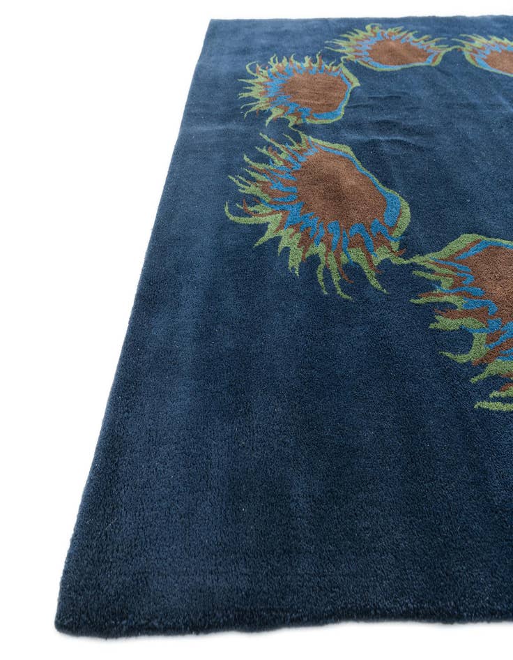 Detail image of 7' 5 x 7' 6 Agra Square Rug