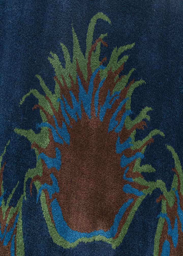 7' 5 x 7' 6 Agra Square Rug