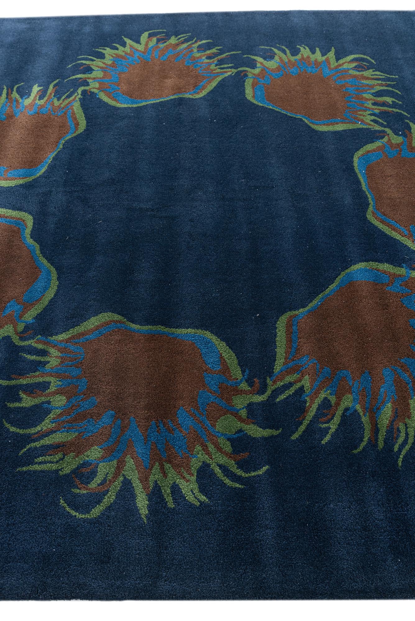 7' 6 x 7' 7 Agra Square Rug