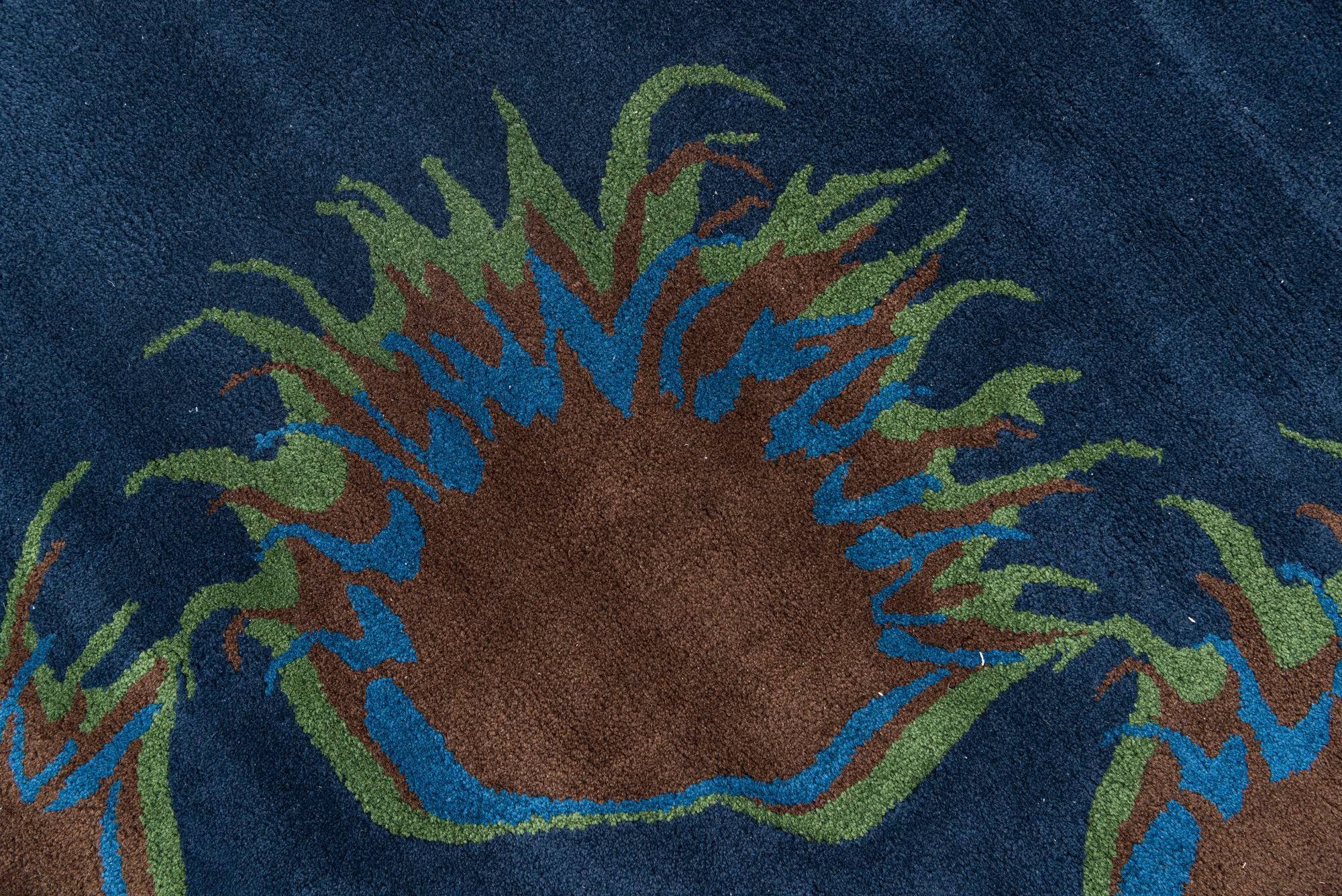 7' 6 x 7' 7 Agra Square Rug