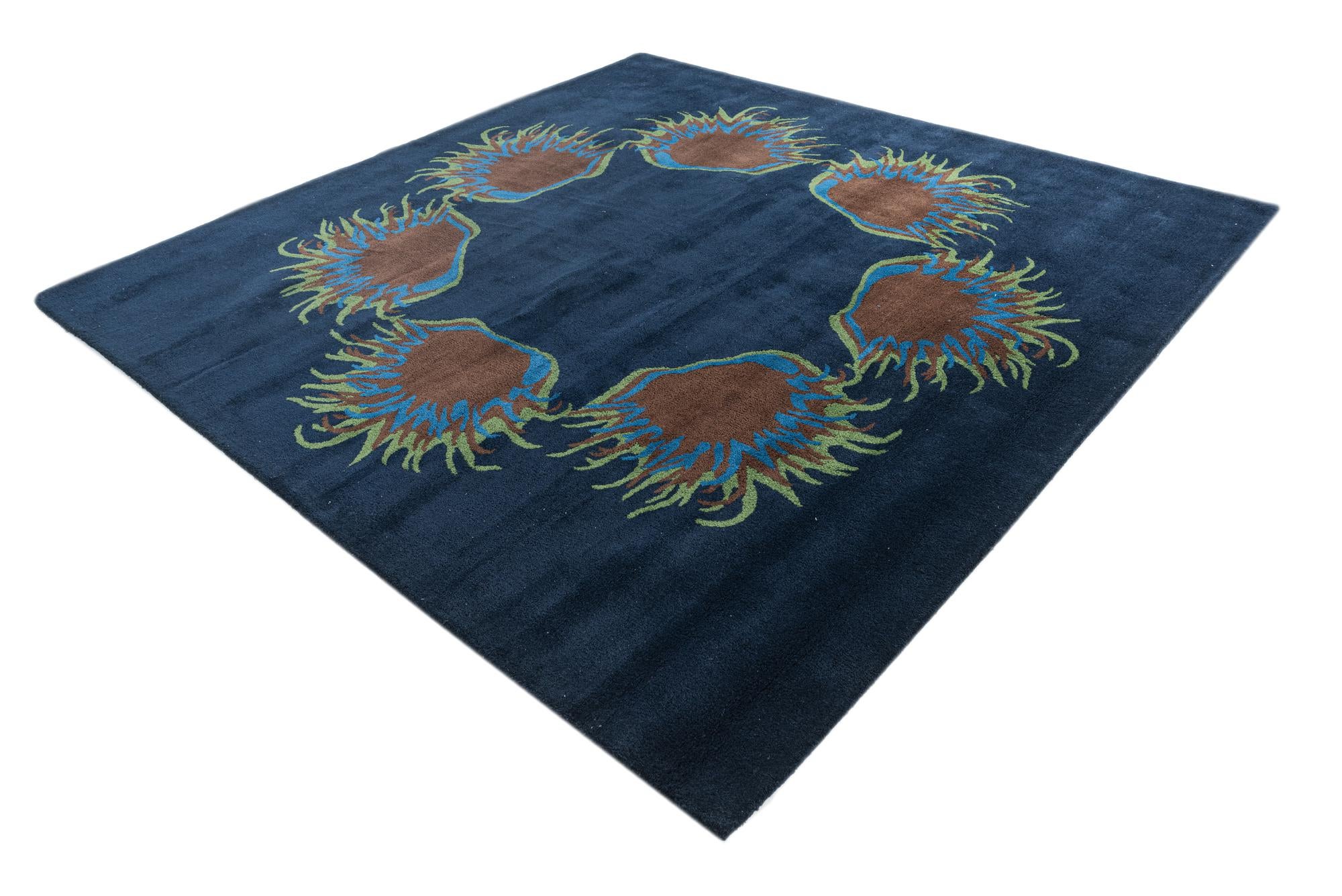 7' 6 x 7' 7 Agra Square Rug