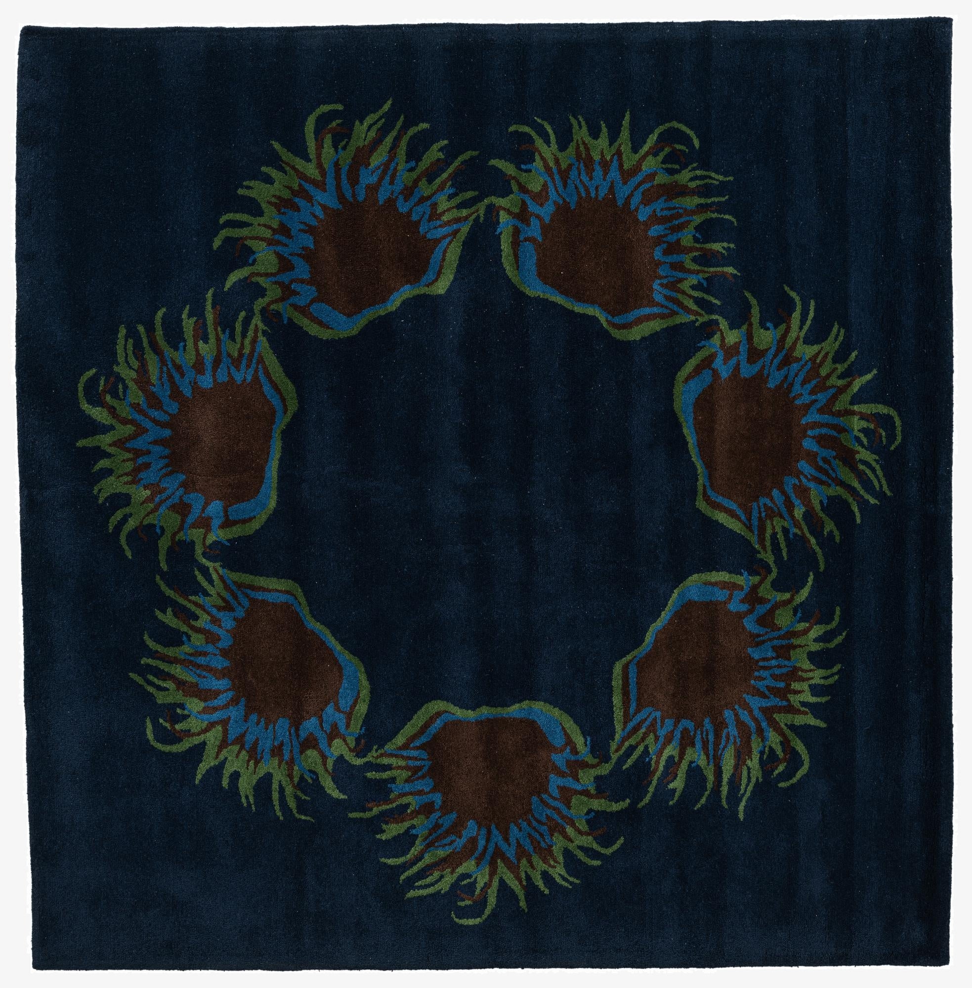 7' 6 x 7' 7 Agra Square Rug