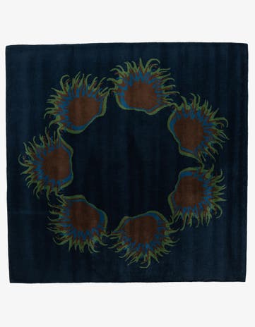 7' 6 x 7' 7 Agra Square Rug