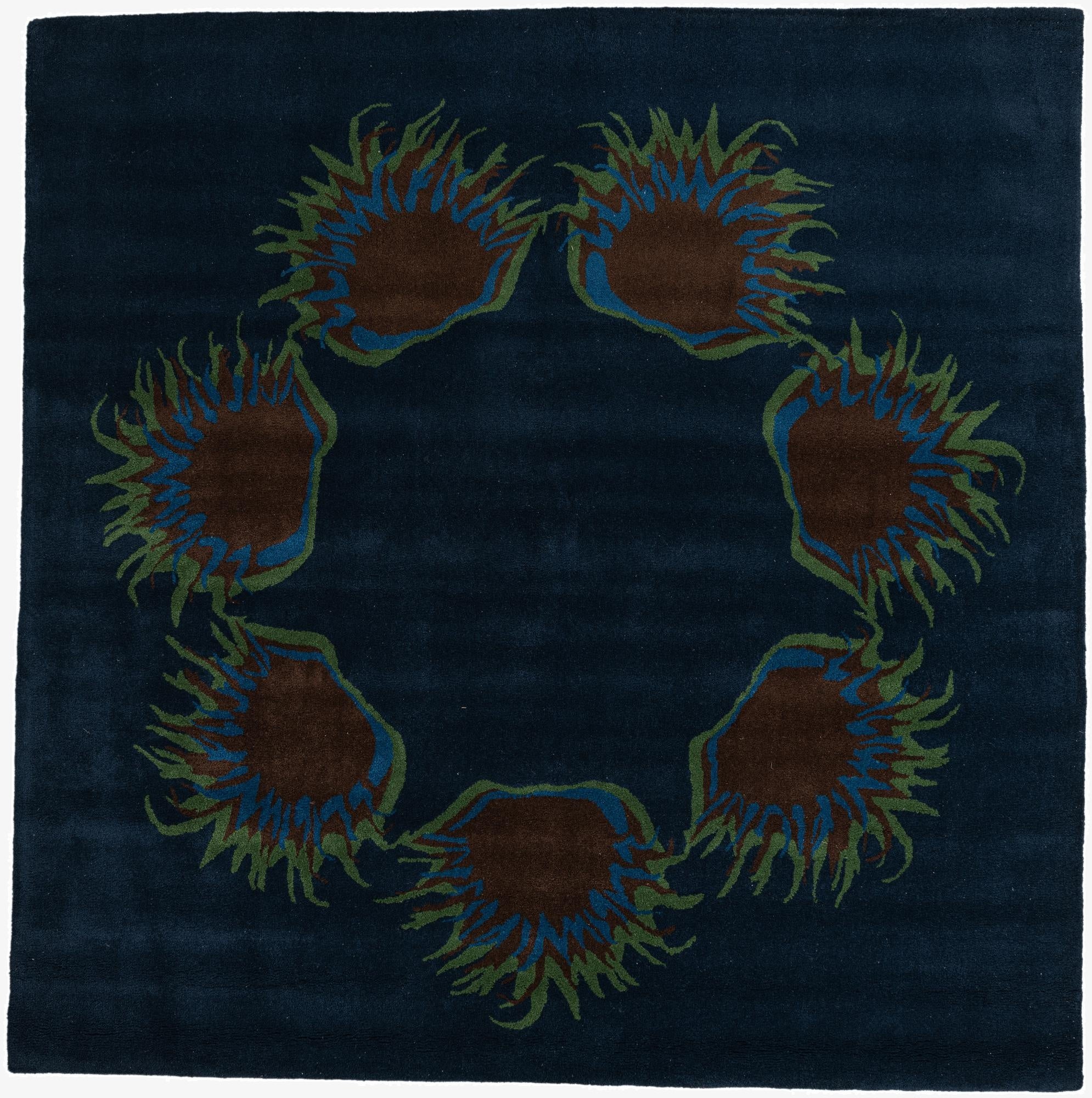 7' 6 x 7' 7 Agra Square Rug