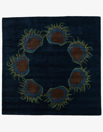 7' 6 x 7' 7 Agra Square Rug