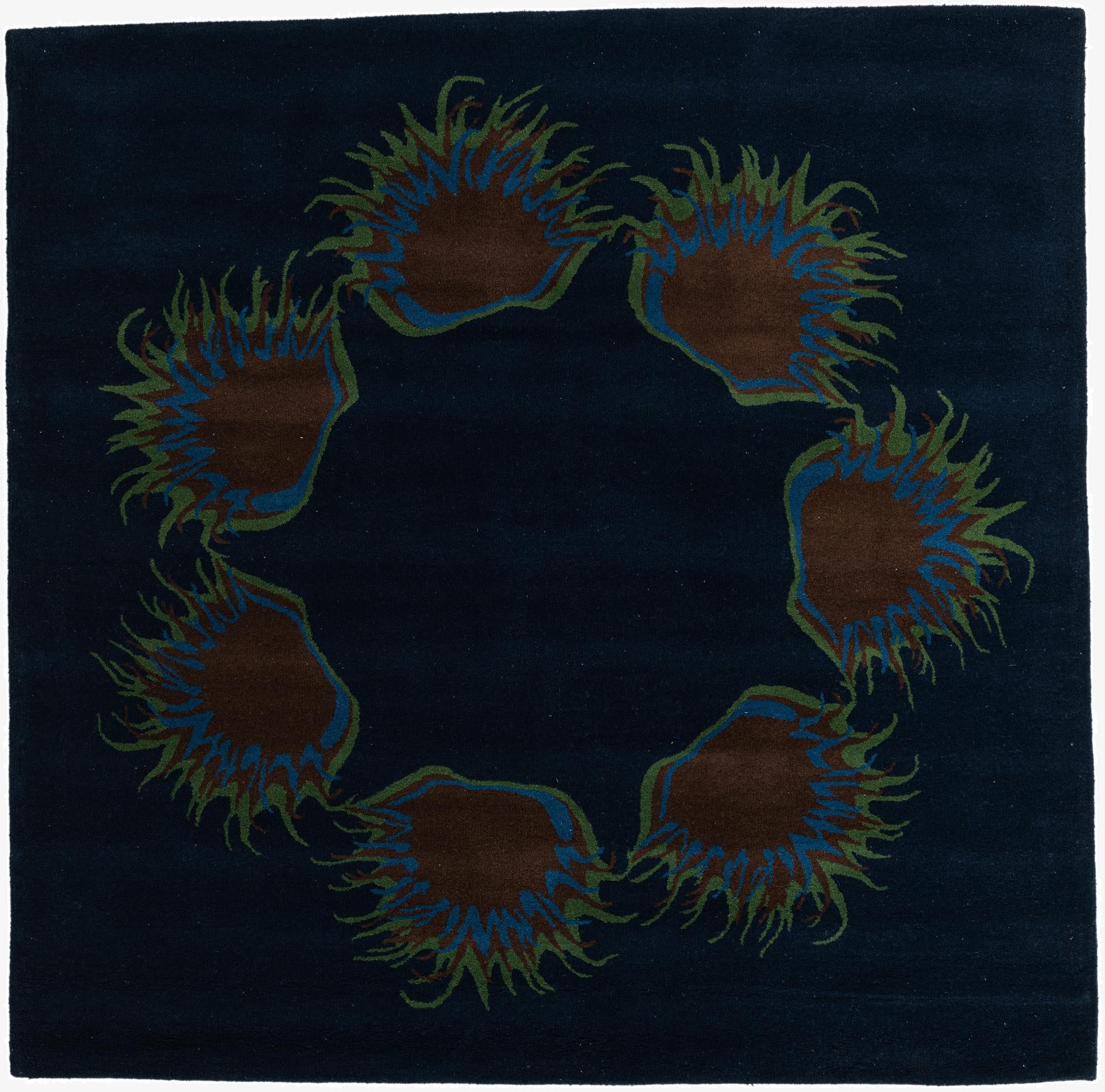 7' 6 x 7' 7 Agra Square Rug