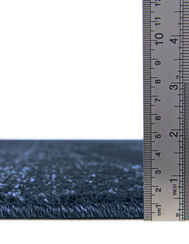 Detail image of 7' 10 x 7' 10 Angelica Square Rug