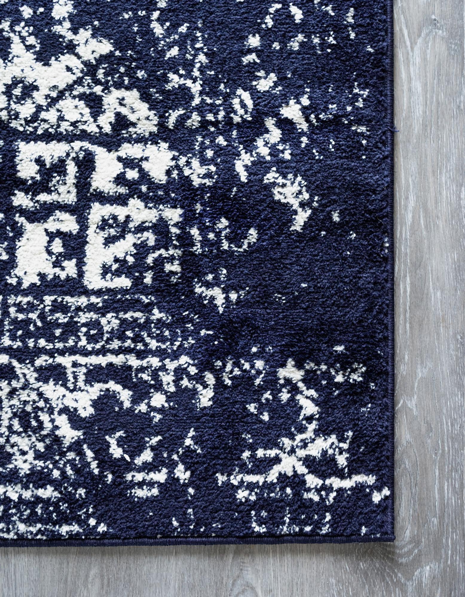 7' 10 x 7' 10 Arlington Square Rug