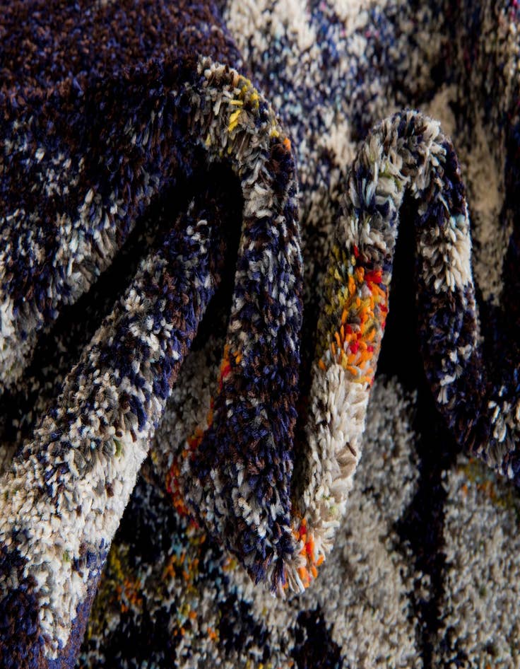 Detail image of 6' x 6'  Washable Arte Square Rug