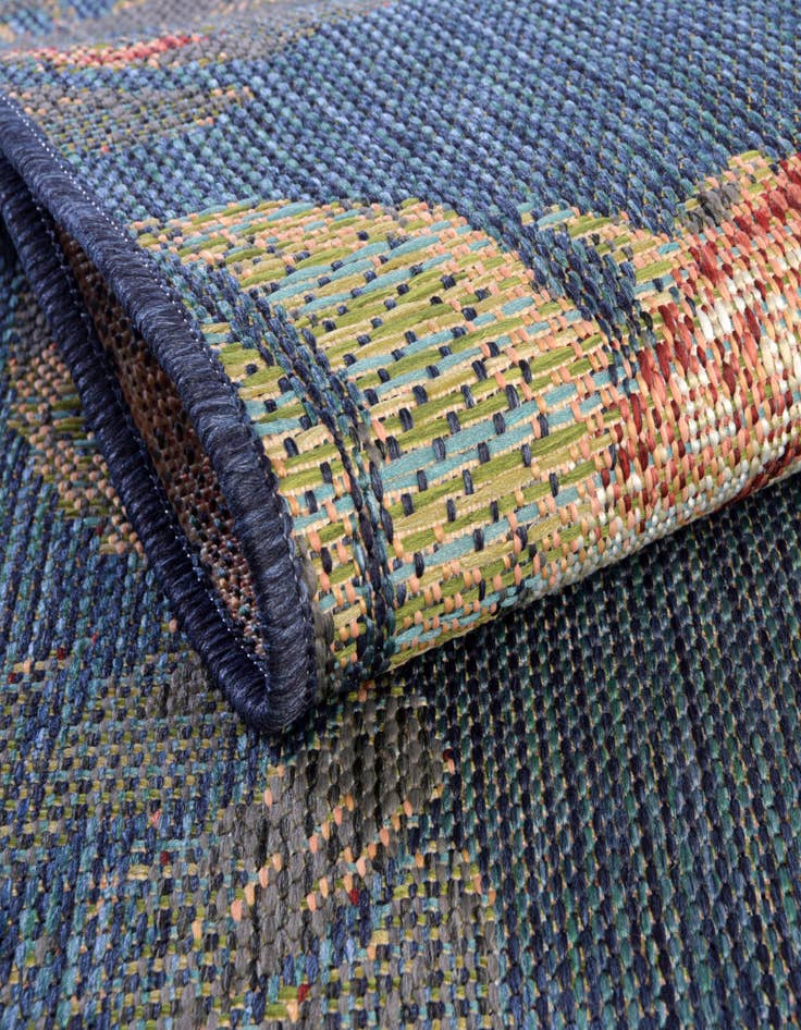 Detail image of 7' 10 x 7' 10 Easy-Clean Baja Indoor / Outdoor Square Rug