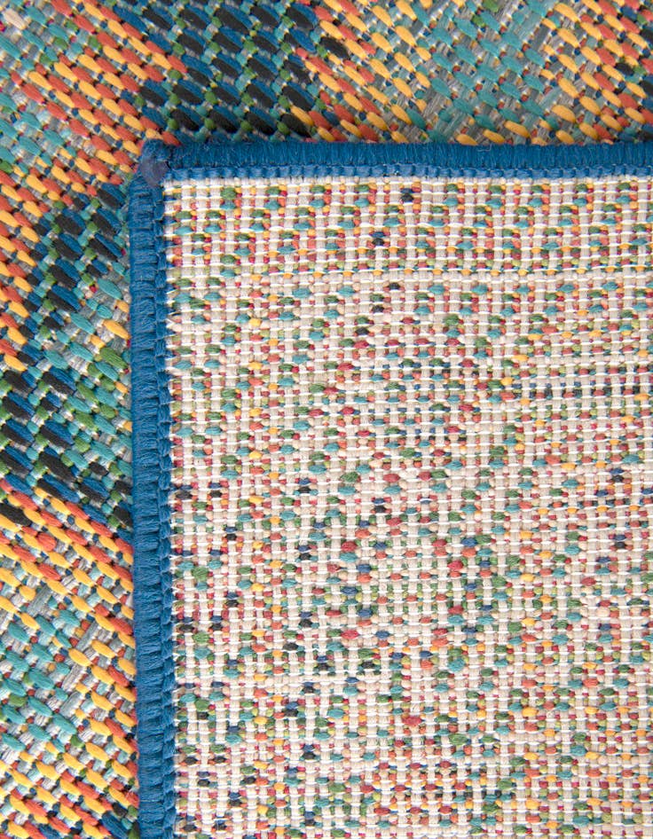 Detail image of 7' 10 x 7' 10 Easy-Clean Baja Indoor / Outdoor Square Rug