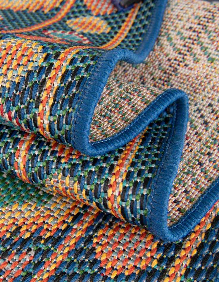 Detail image of 7' 10 x 7' 10 Easy-Clean Baja Indoor / Outdoor Square Rug