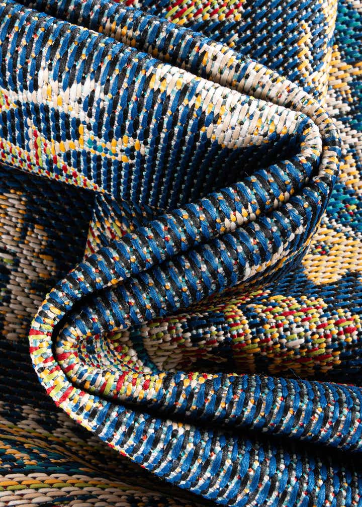 10' x 10' Easy-Clean Baja Indoor / Outdoor Square Rug
