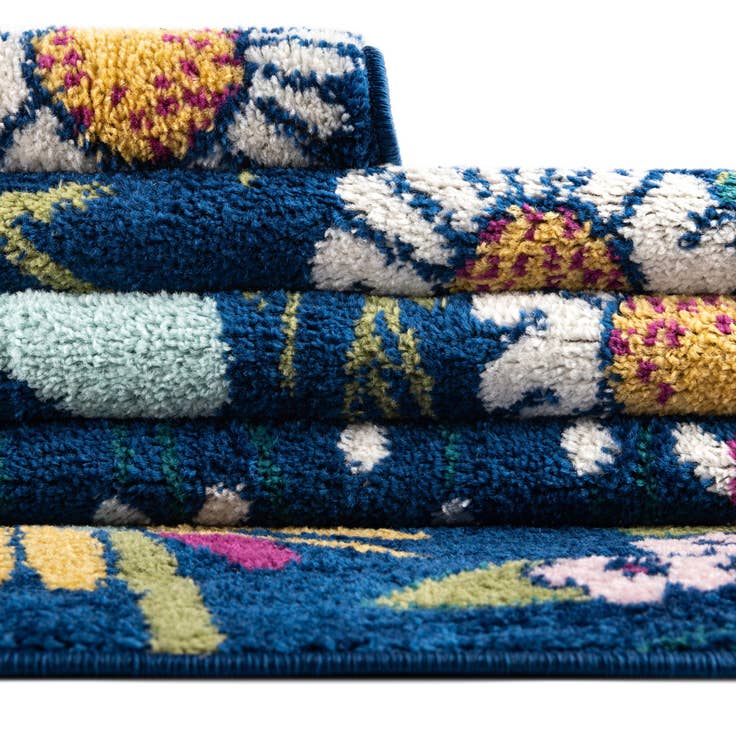 Detail image of 7' 10 x 7' 10 Bloom Square Rug